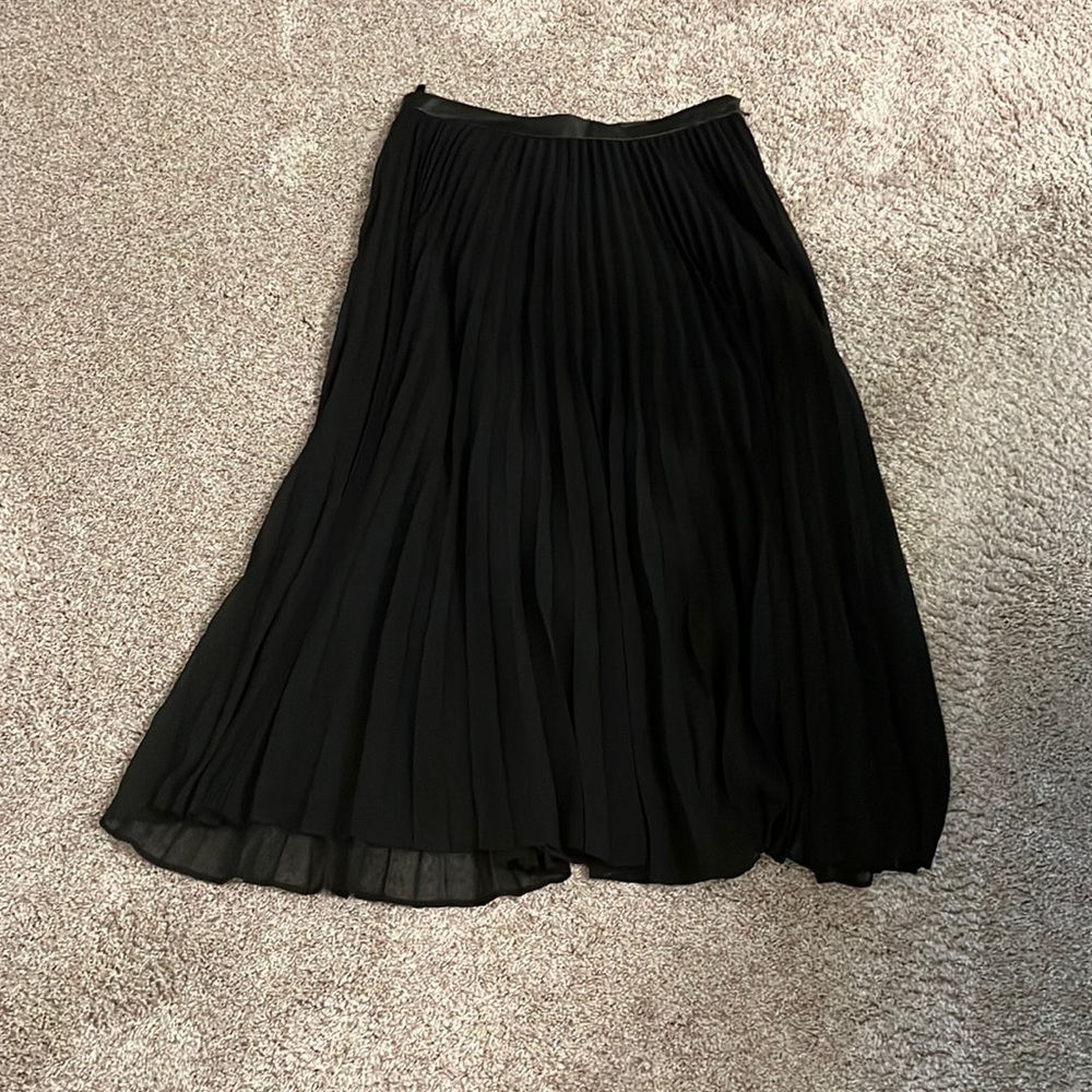 Banana Republic Black Pleated Midi Skirt
